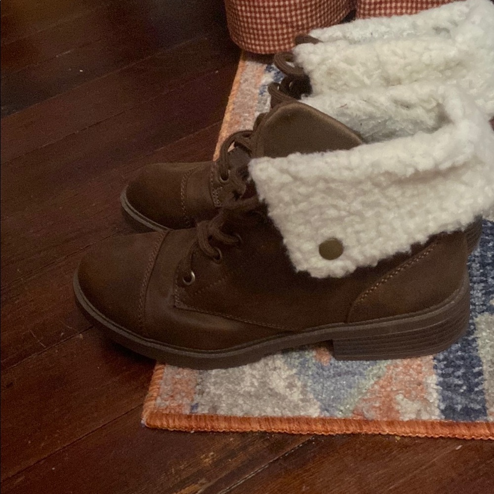 True Craft boots